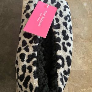 Animal print slippers NWT
